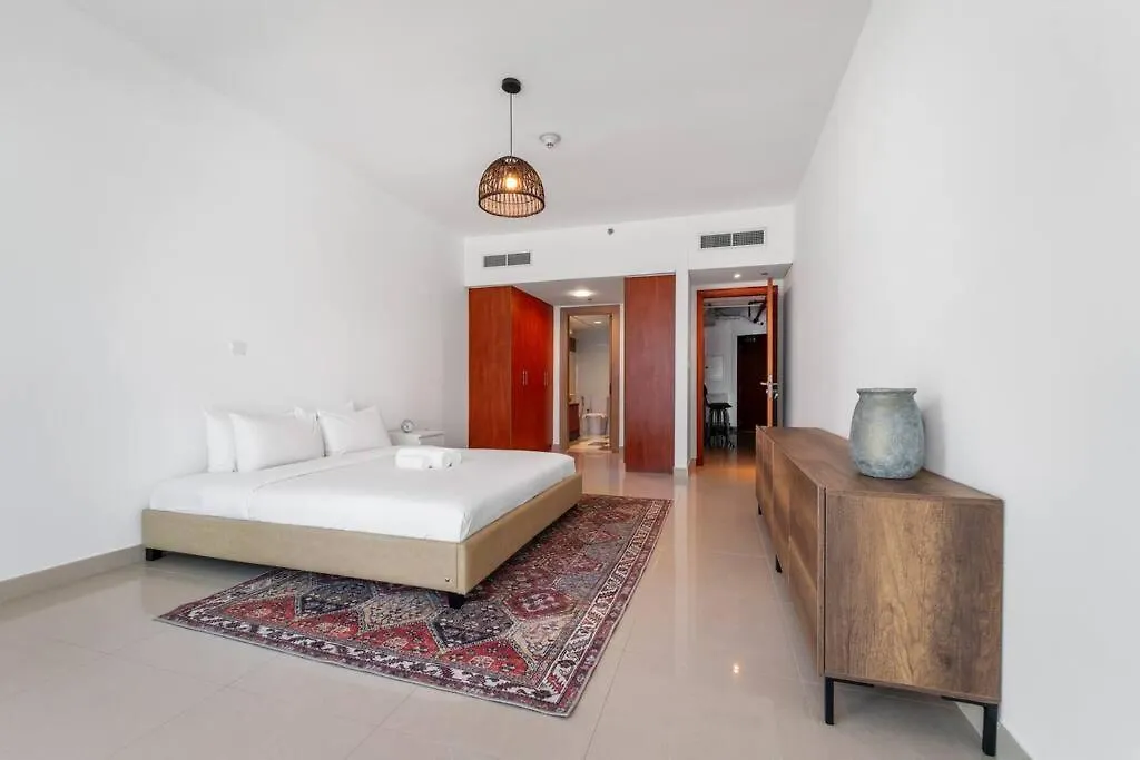Chic 1Br Apt With Pool, Gym, Bbq, Tennis Court Dubai Apartment